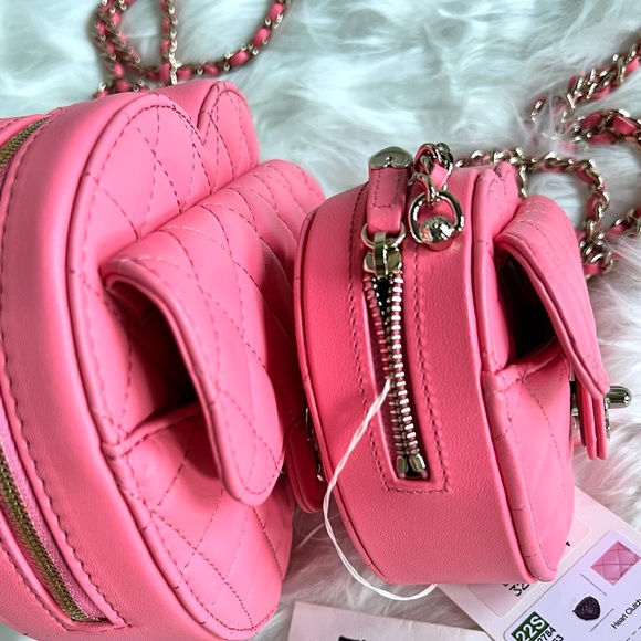 Chanel 22s SMALL Pink Heart Bag Light Gold Hardware - Picture 3 of 7
